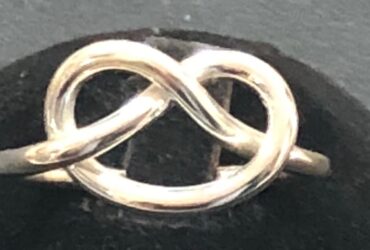 lavorazione artigianale di un anello